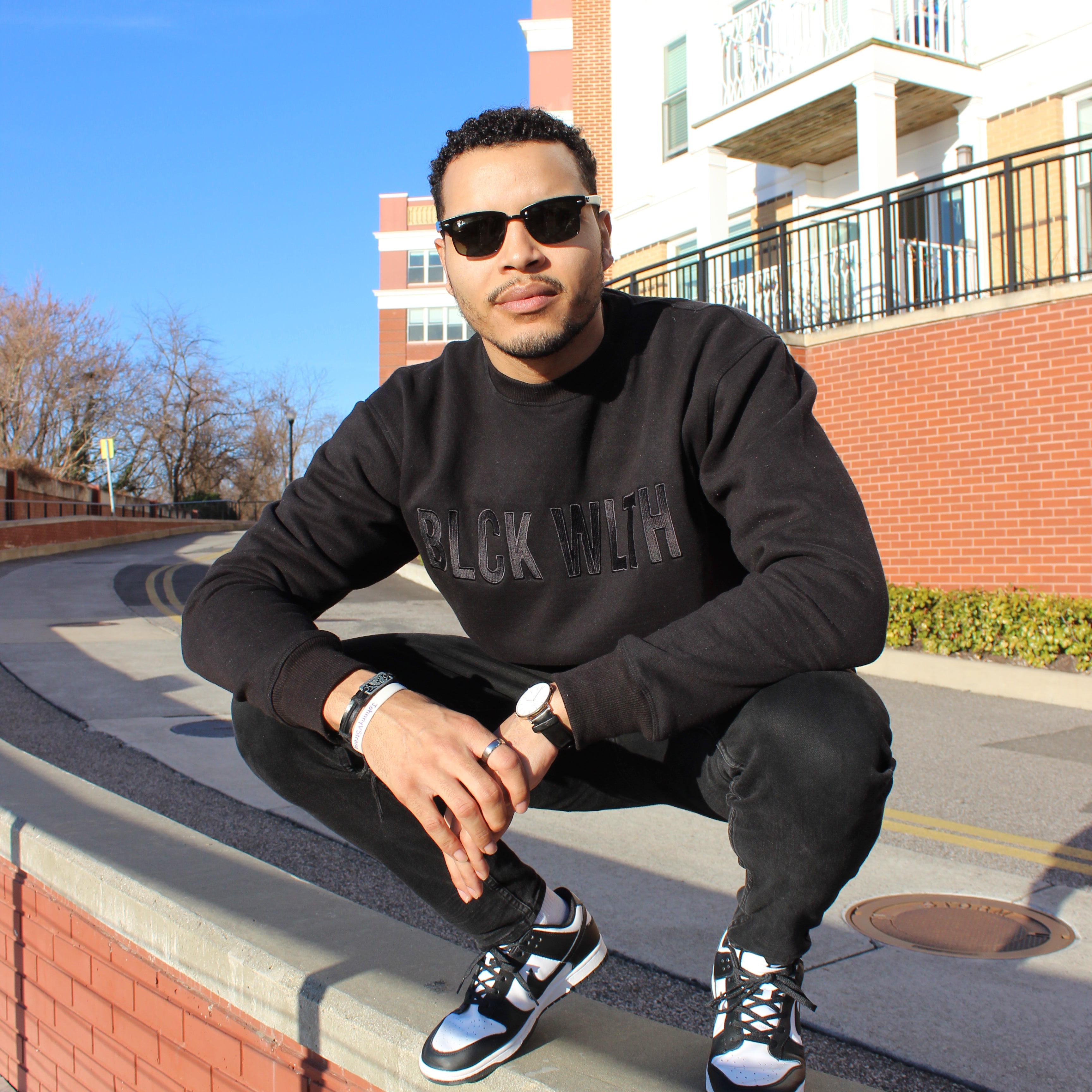 Embroidered Obsidian Crewneck - BLCK WLTH