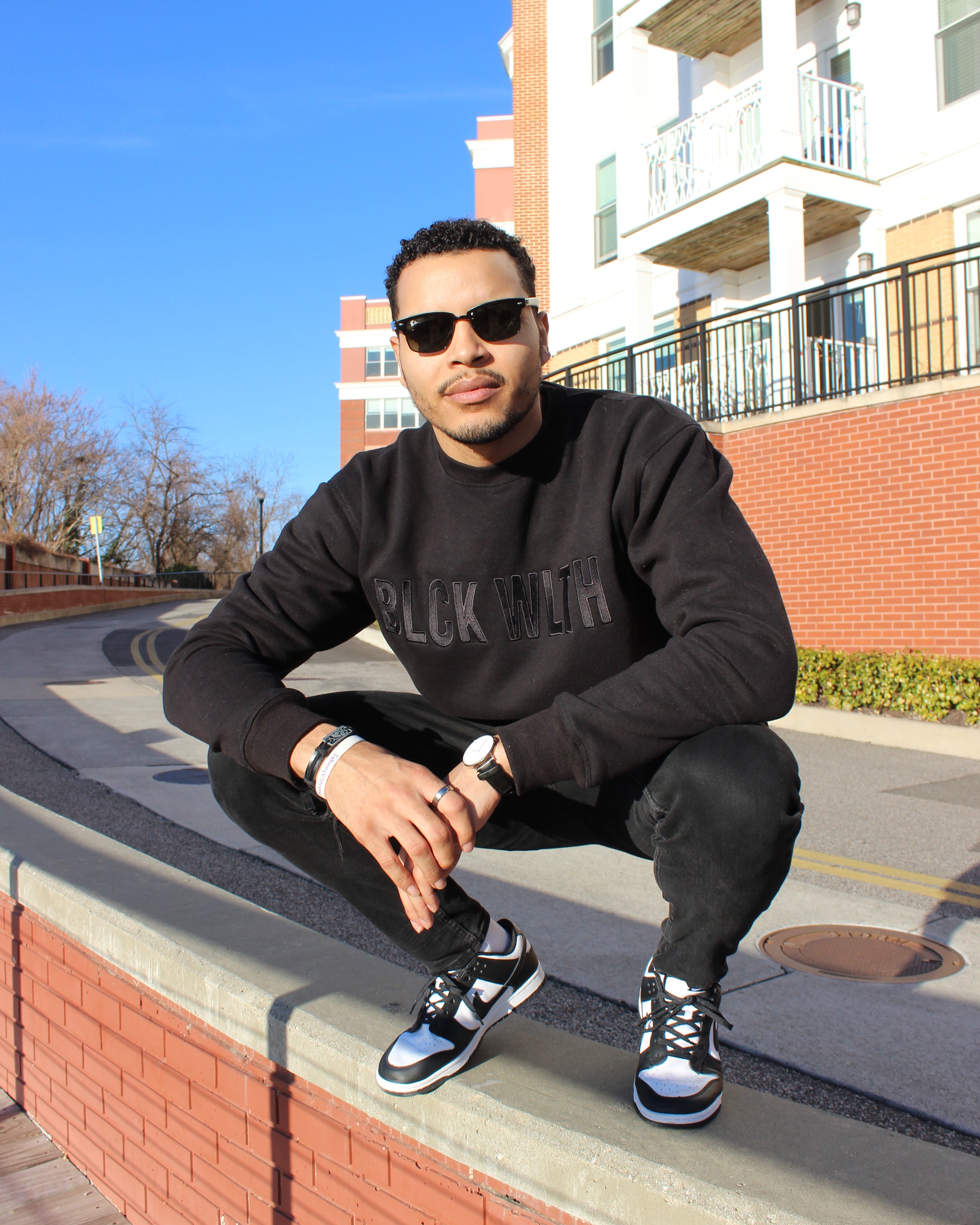 Embroidered Obsidian Crewneck - BLCK WLTH